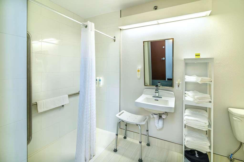 Comfort & Hotel Moose Jaw