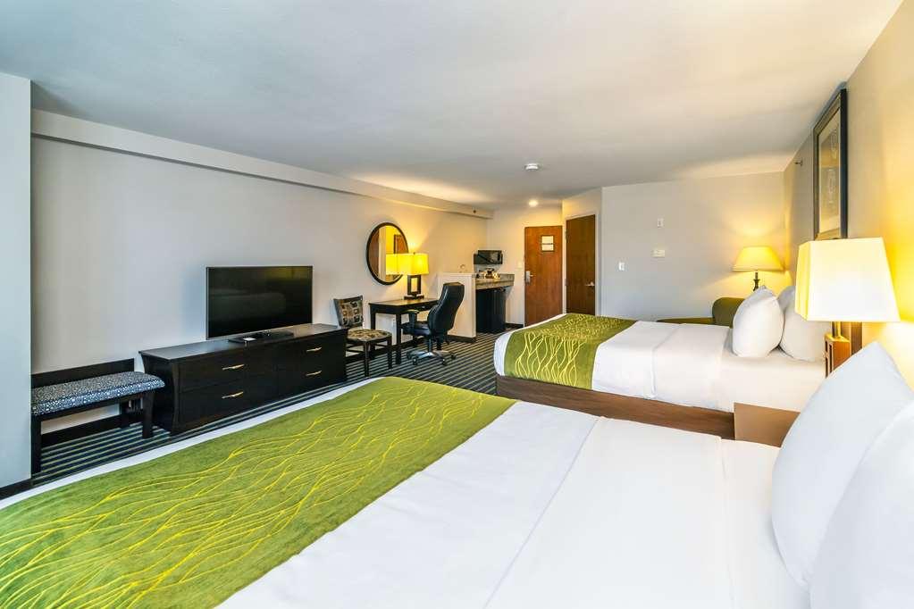 Hotel Comfort & Moose Jaw